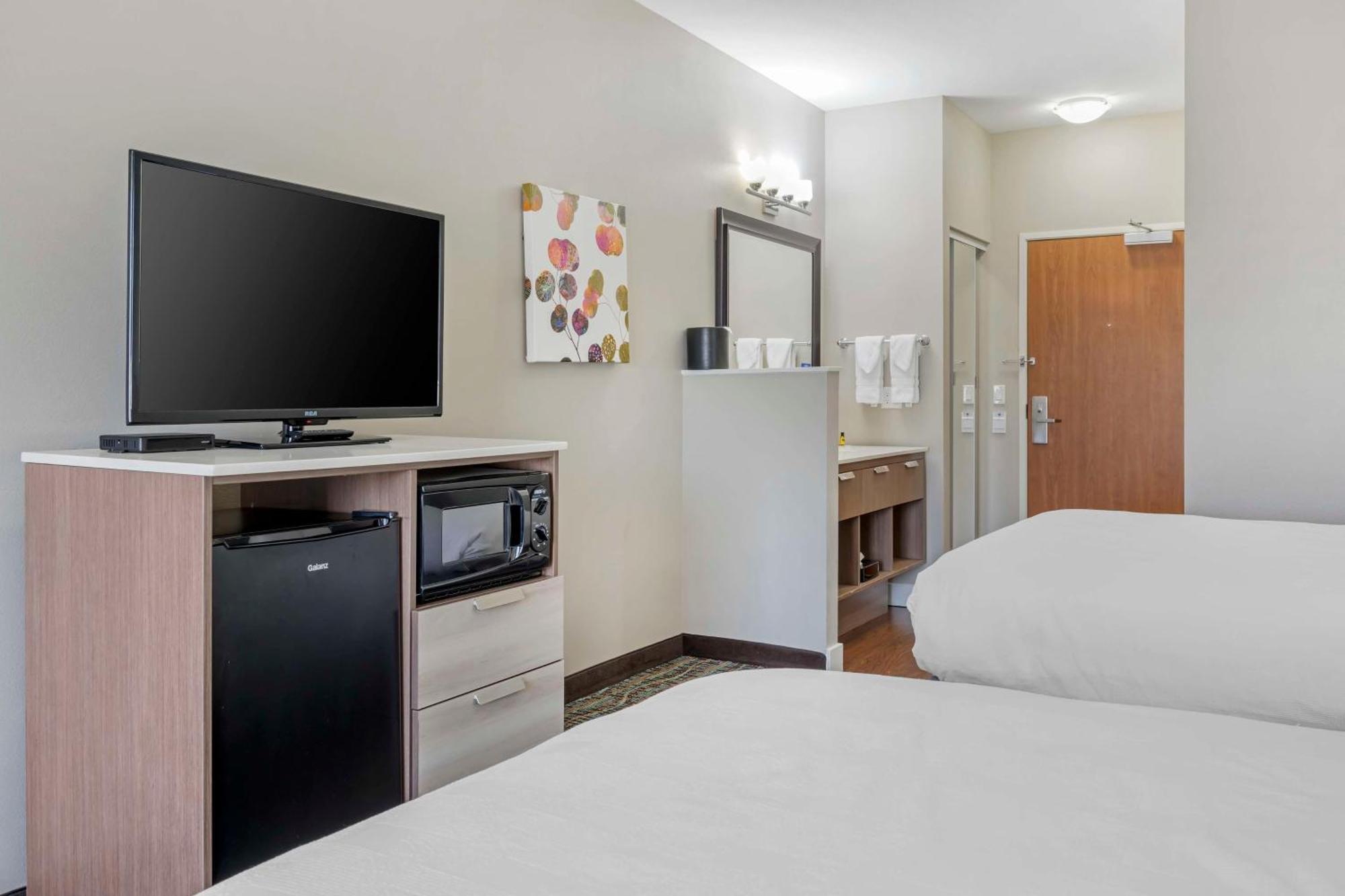 Best Western Plus Peppertree Inn At Оумак Екстериор снимка