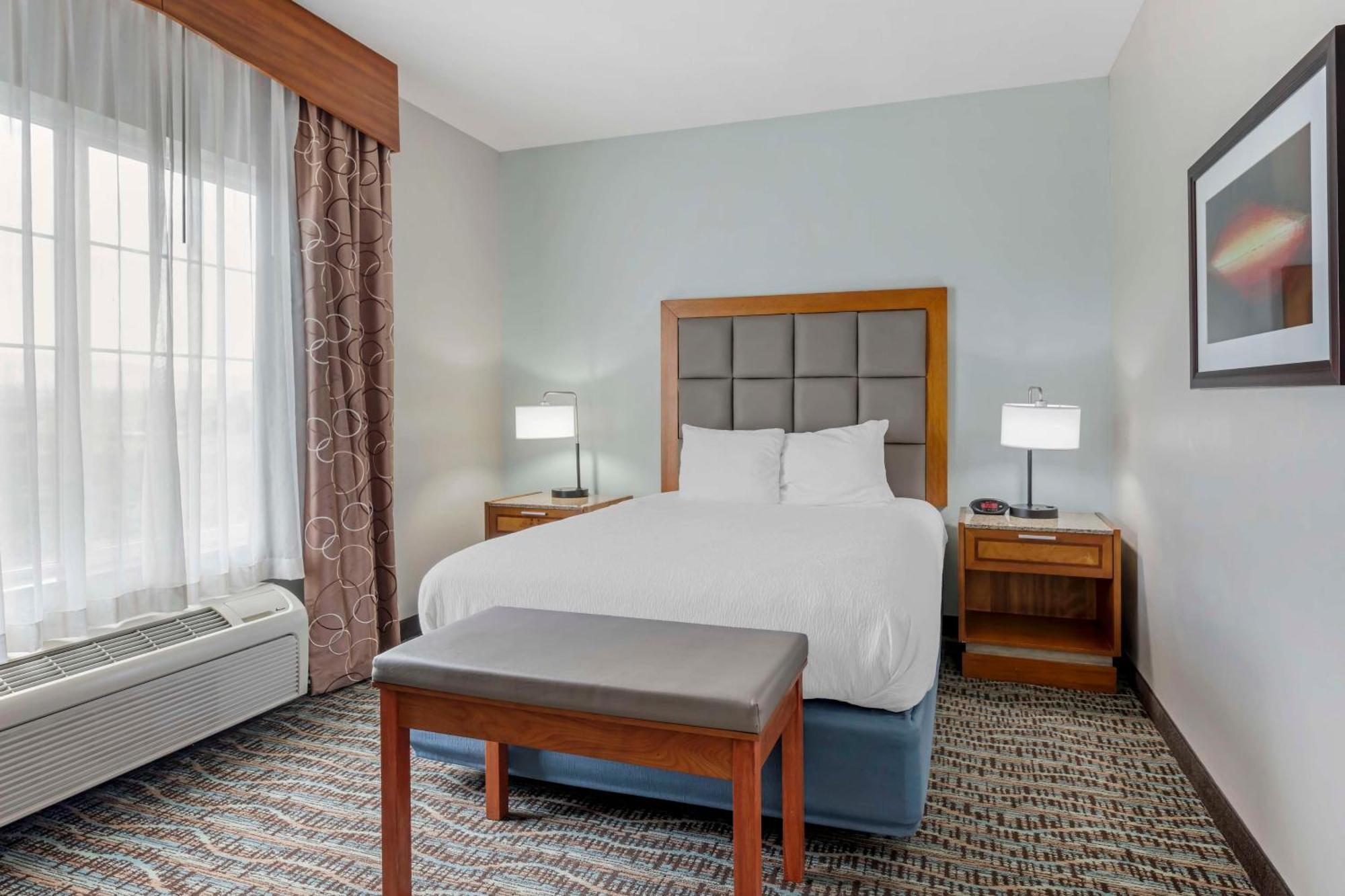 Best Western Plus Peppertree Inn At Оумак Екстериор снимка