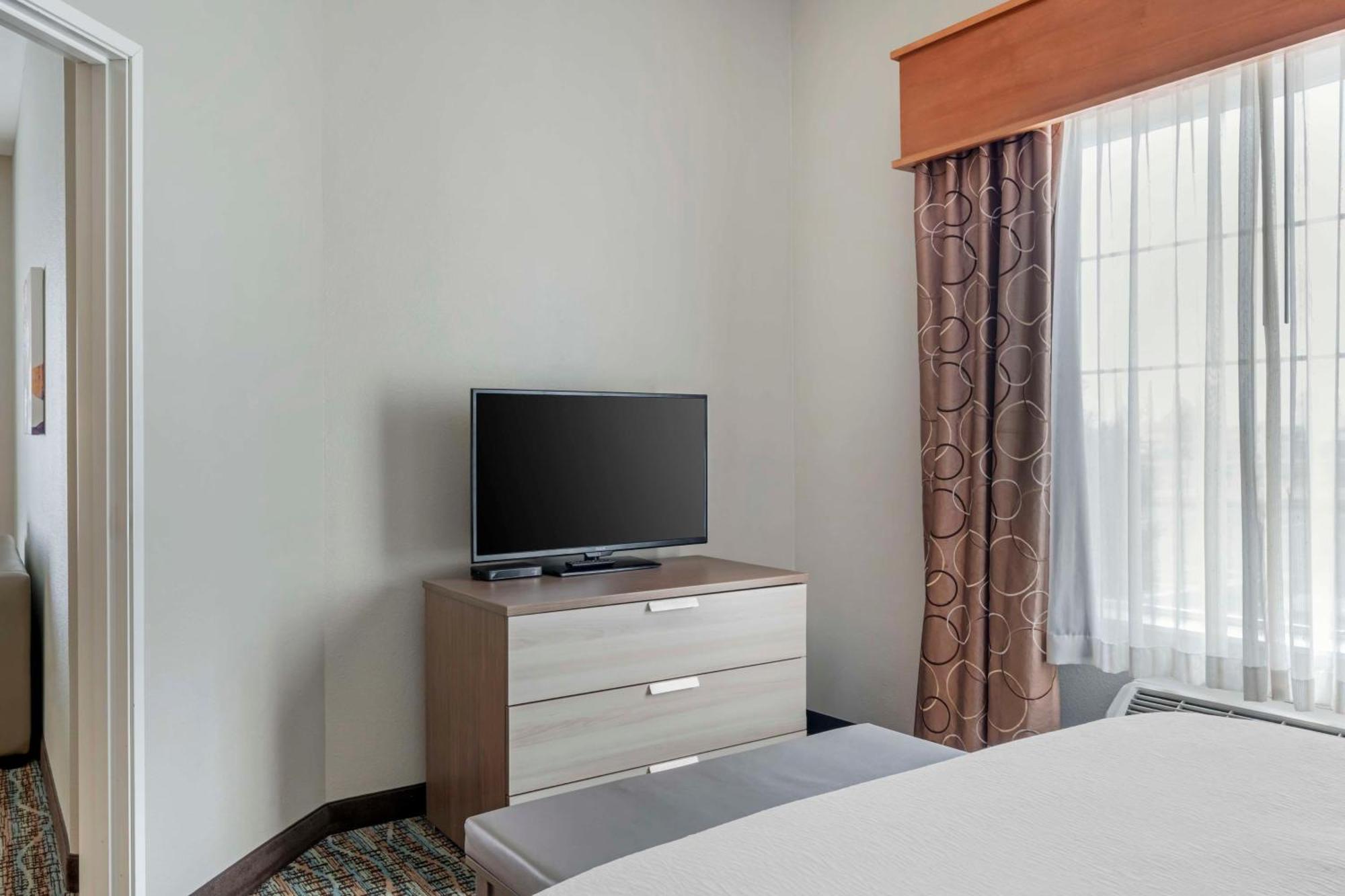 Best Western Plus Peppertree Inn At Оумак Екстериор снимка