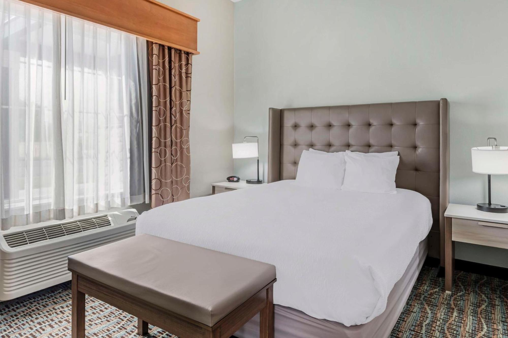 Best Western Plus Peppertree Inn At Оумак Екстериор снимка
